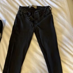 Hollister skinny jeans 27 x 33